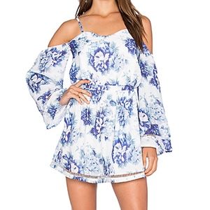 Elliatt • Floral Shoulder Playsuit Romper NWT